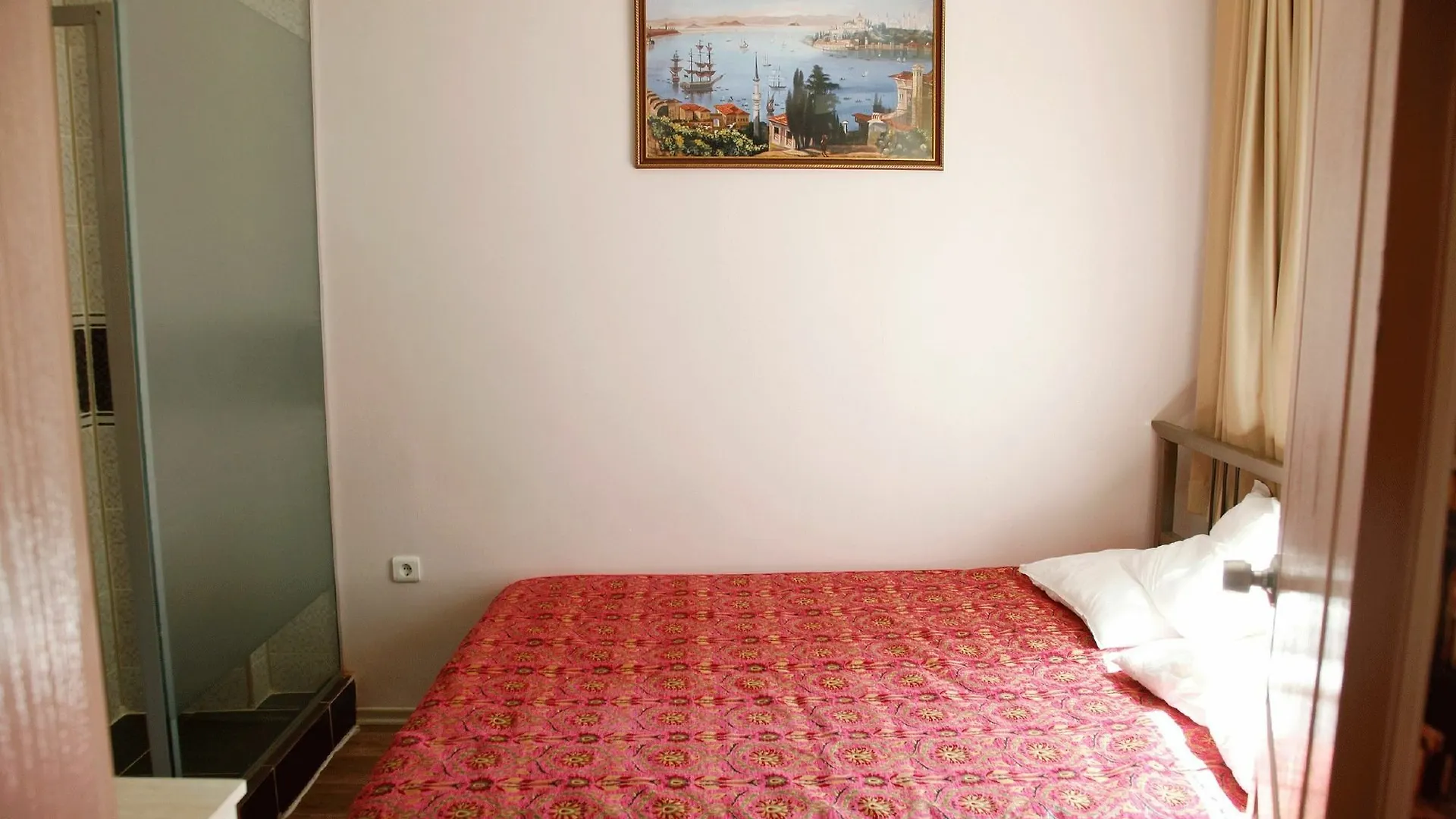 Ayroom location